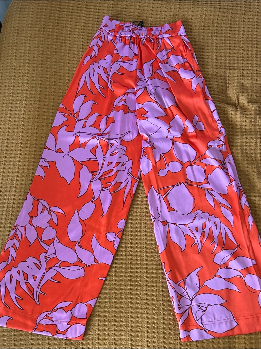 House of Harlow 1960 Red and Lavender Floral Wide-Leg Pants
